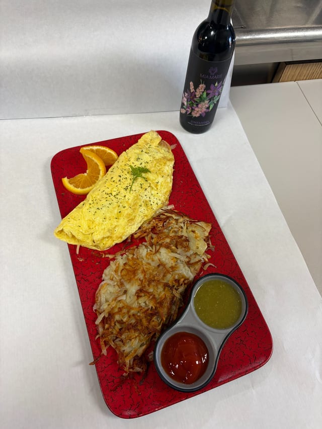 Omelette - Fromage & Champignon à la Carte.