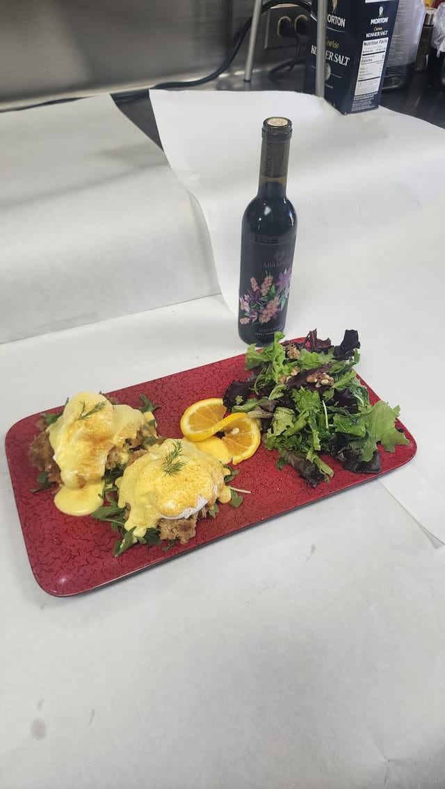 Crab Benedict.